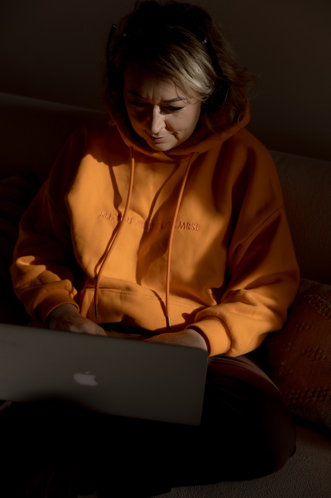 Izabela Miziołek przy pracy